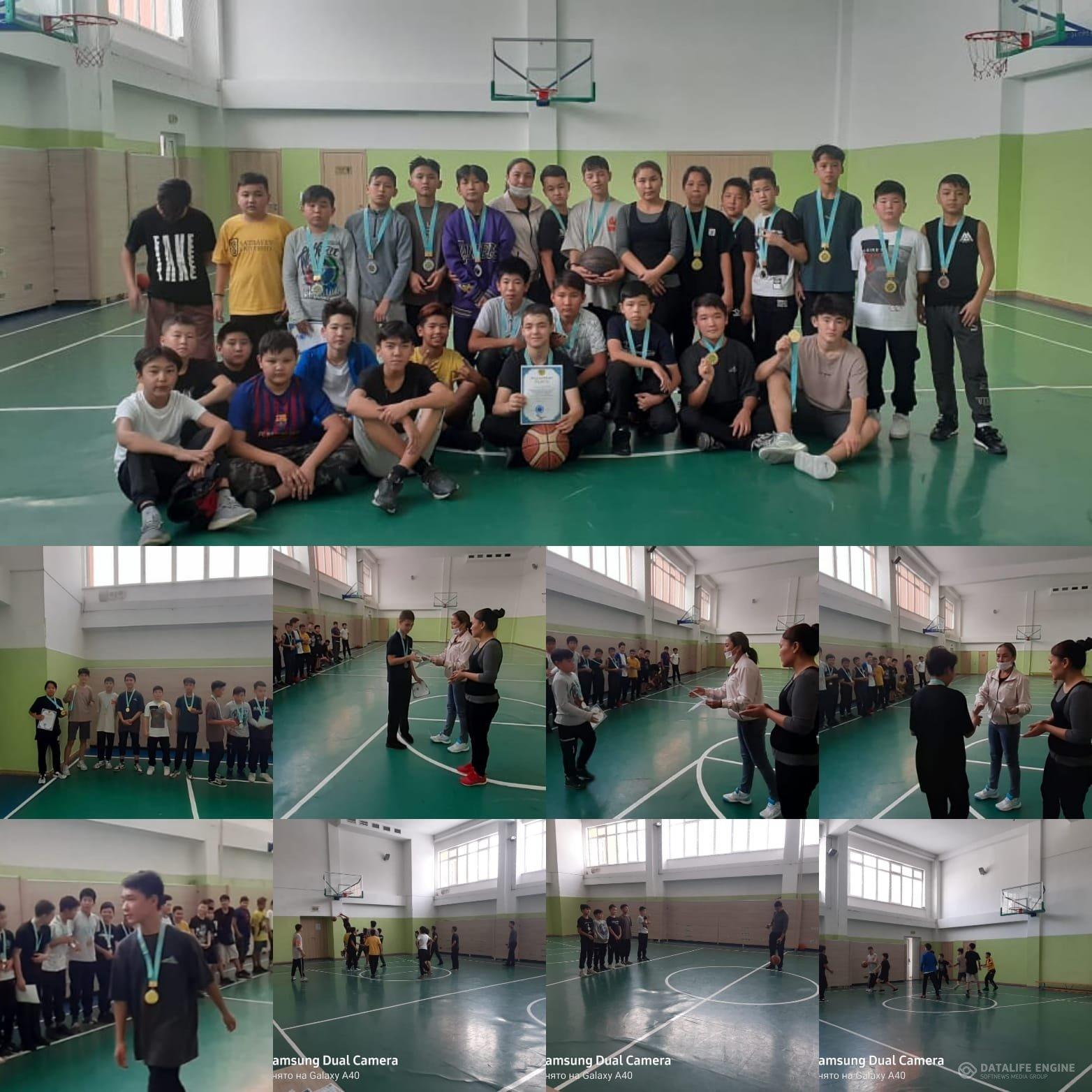 ҚР Тәуелсіздігінің 30 жылдығына орай баскетбол ойыны 7-8 сыныптар арасында мектепішілік спорттық турнир өткізілді.