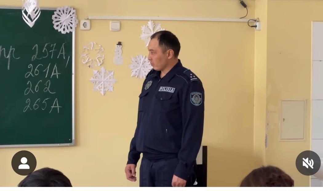 8-9 сынып білім алушылары арасында «Жарылғыш заттар, оның зияны туралы» Наурызбай аудандық ПБ ЖПҚБ-нің полиция аға лейтенанты Шулембаев НН. профилактикалық әңгіме жүргізді.