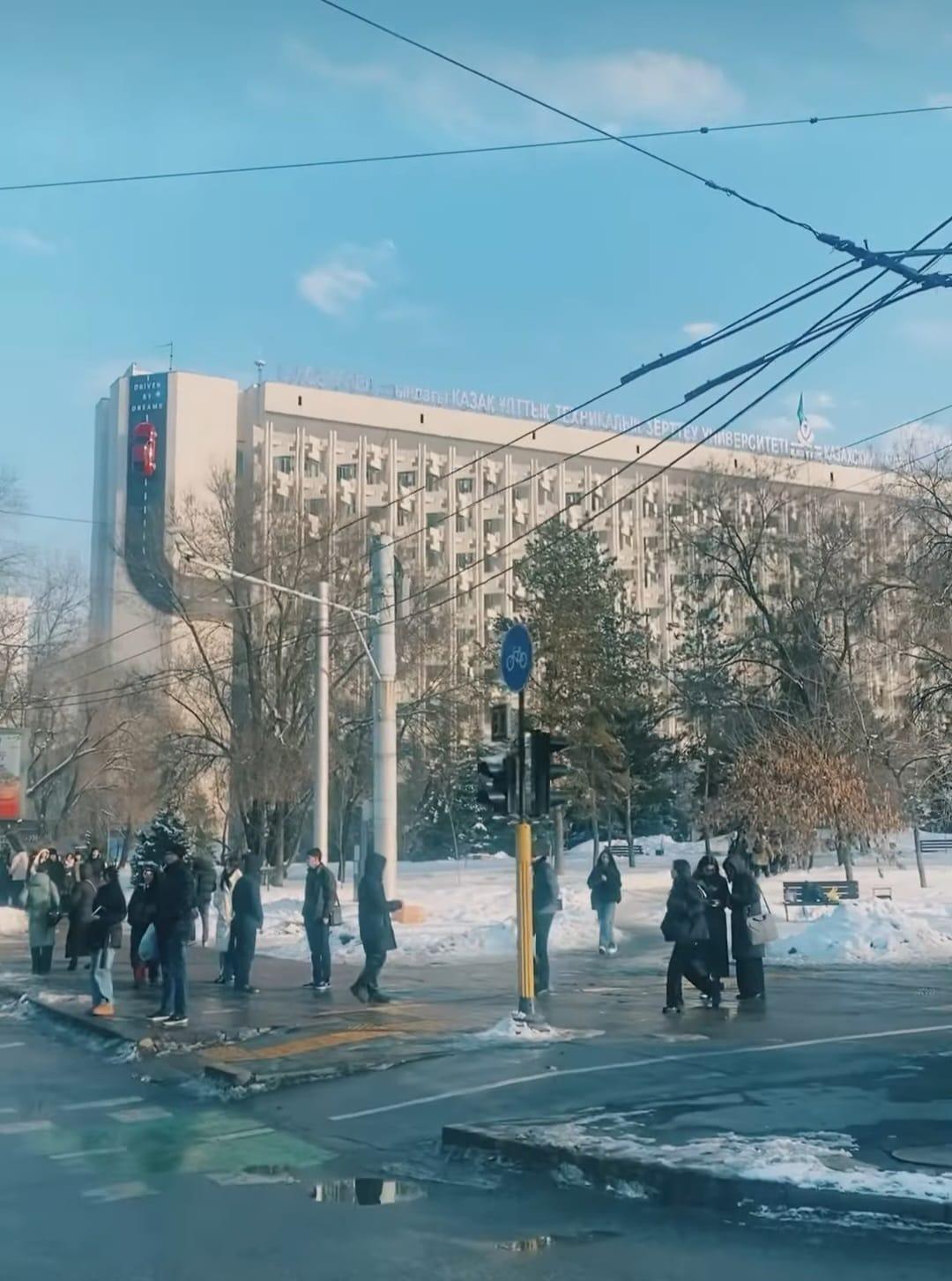 2025 жылдың 4 ақпан күні Қ.Сәтбаев атындағы  Ұлттық техникалық  университетінде өткен еліміздің жоғарғы оқу орындарының “Университеттер көрмесіне” №157 Жалпы білім беретін мектептің 65 білім алушысы қатысып қайтты.
