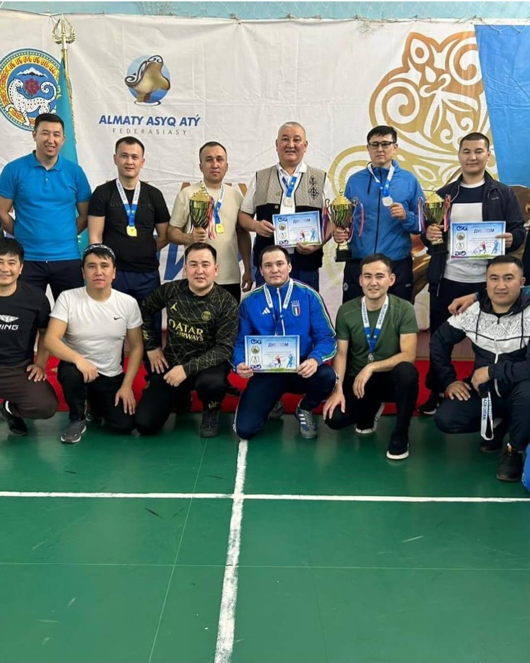 №157 ЖББМ мұғалімдері Наурызбай аудандық Асық ату жарысында 1 орынды иеленді.   Жеңіспен оралған мұғалімдерімізді шын жүректен құттықтаймыз