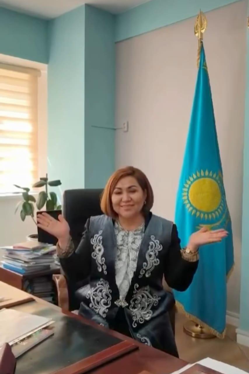 Мектебімізде ұлттық құндылықты насихаттау, қазақтын салт-дәстүріндегі ұлттық өнегені оқушылар бойына дарыту мақсатында жұма күні - “Мұғалімдер қалай киінеді?” атты челленджі ұйымдастырылды.