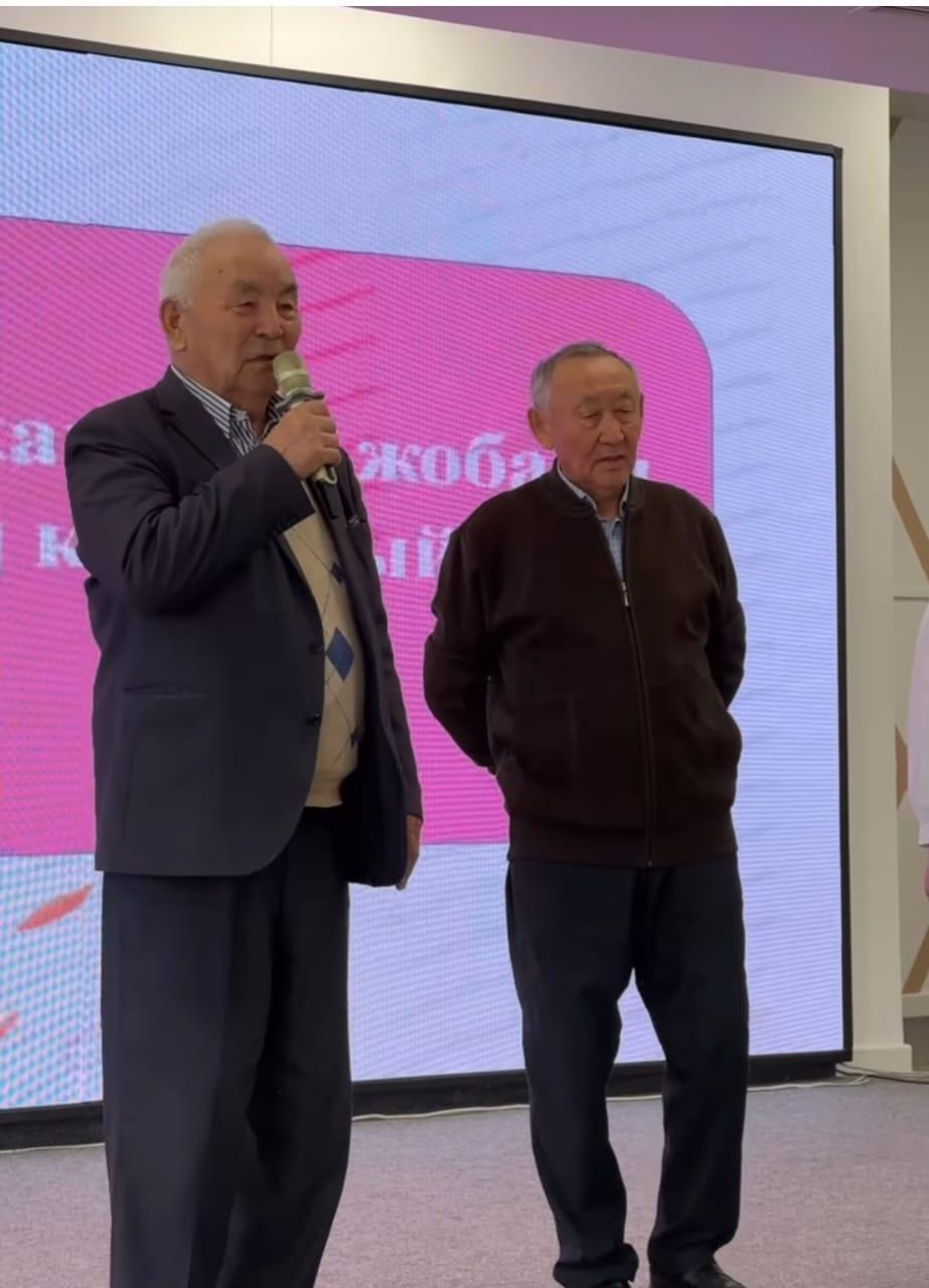 «Балалар кітапханасы» жобасы.   «Шын жүректен кітап сыйла» атты челленджі  №157 жалпы білім беретін мектепке Наурызбай ауданының ардагерлер кеңесінің атынан оқушыларға 500 кітапты сыйға тартты.